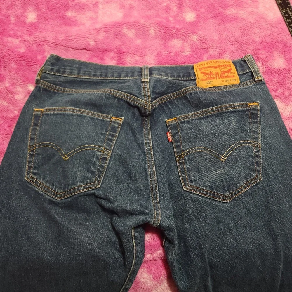 Levi's 501 Jeans Men's 31x30 Mid Rise Button Fly Straight Blue Denim Classic‎